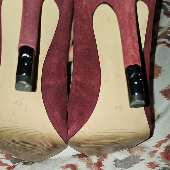 Guess Women's Heels EUC - Picture 6 of 8